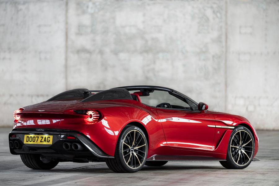  Aston Martin Vanquish Zagato Speedster 2018 года  (UK) (фото 6 из 52)